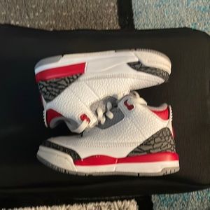 Jordan retro 3 (fire red) toddler